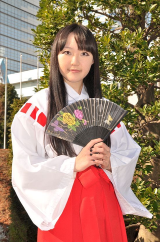Illustration for article titled On A Quest For More Cosplay Photos?